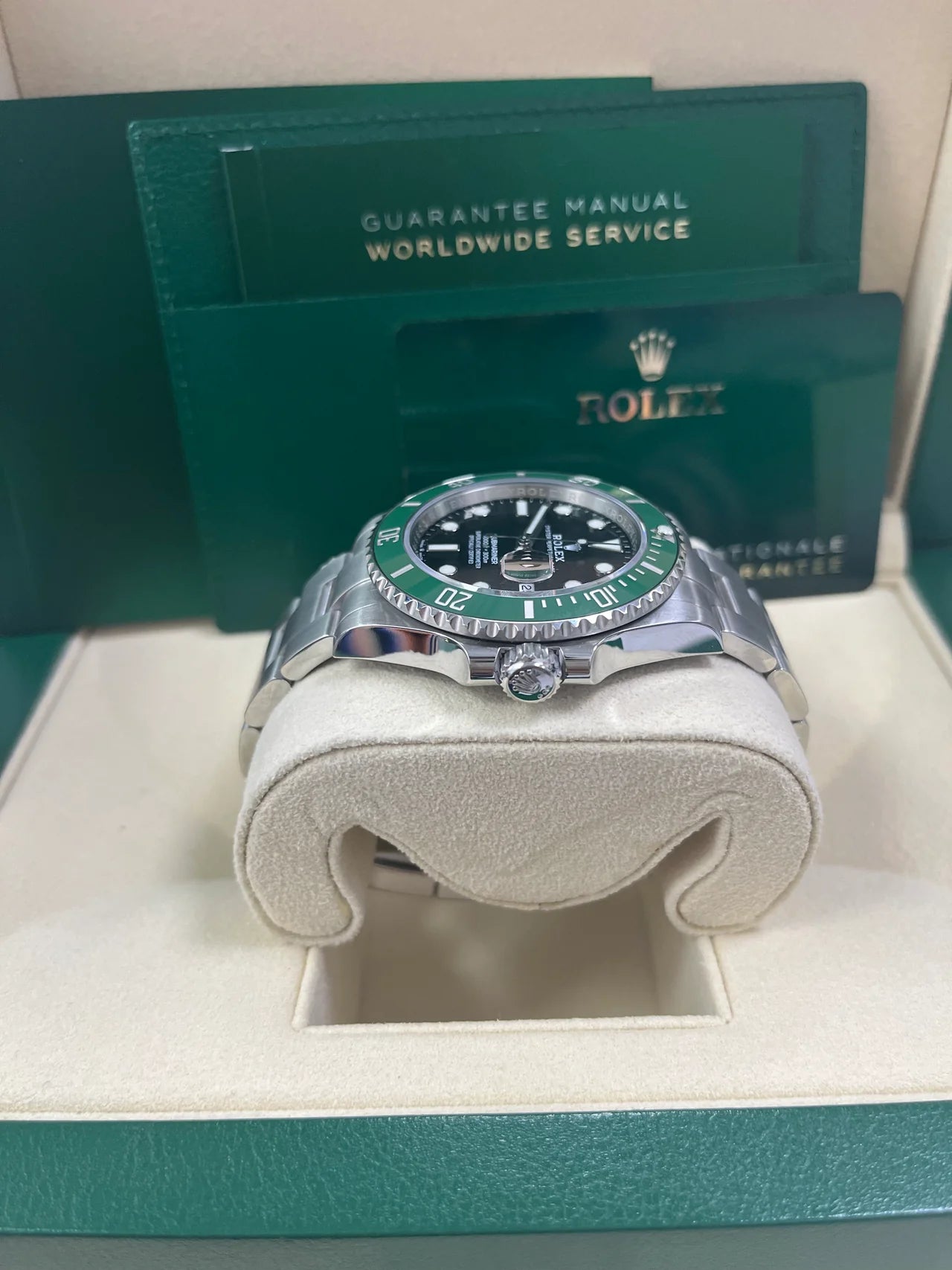 Submariner Date 41mm "Kermit"  REF.126610LV.